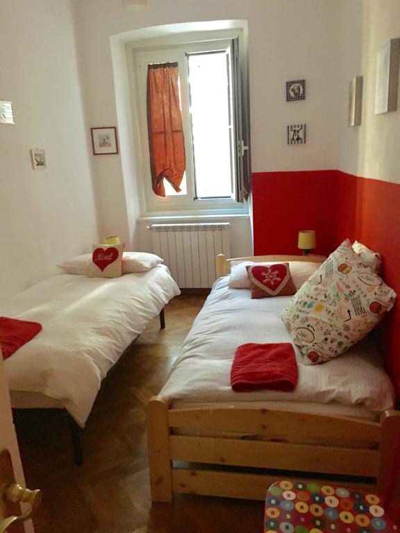 Casa Del Cucciolo Con Parcheggio Privato Apartment Trieste Luaran gambar
