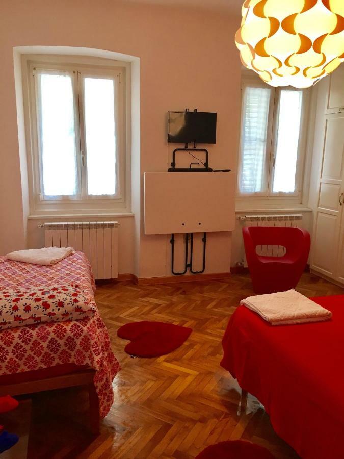 Casa Del Cucciolo Con Parcheggio Privato Apartment Trieste Luaran gambar