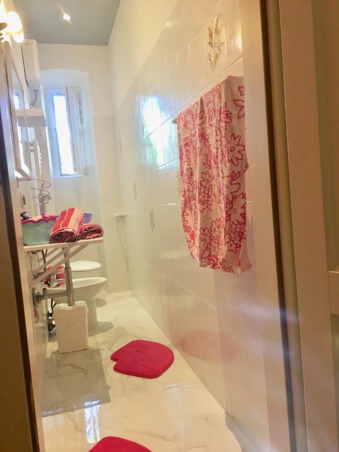 Casa Del Cucciolo Con Parcheggio Privato Apartment Trieste Luaran gambar