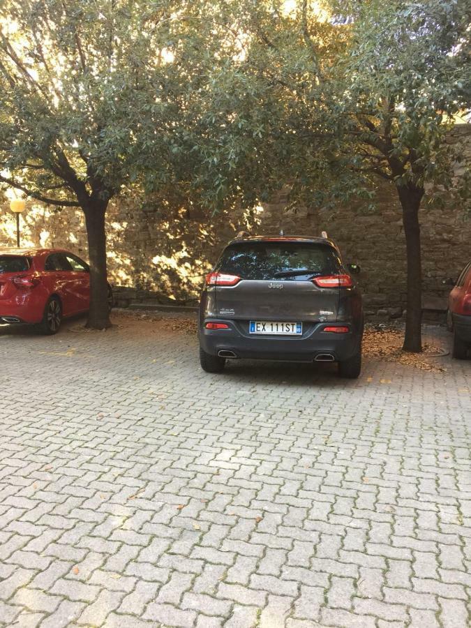 Casa Del Cucciolo Con Parcheggio Privato Apartment Trieste Luaran gambar